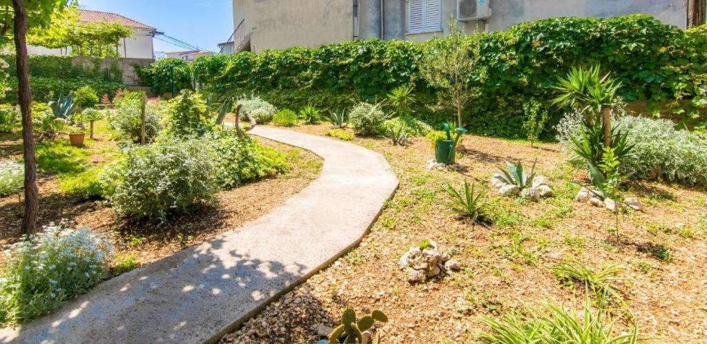 Apartment With Wifi - 23010 Makarska